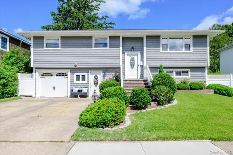 12 Northern Pkwy E, Plainview, NY 11803