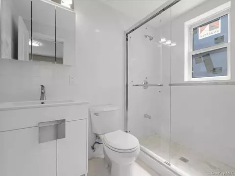 Bath - 14729 70th Ave, Flushing, NY 11367 photo 1 of 7