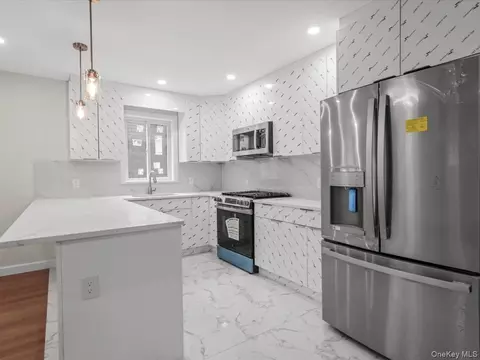 Kitchen - 14729 70th Ave, Flushing, NY 11367 photo 1 of 2