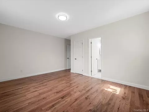 Bedroom - 14729 70th Ave, Flushing, NY 11367 photo 6 of 10