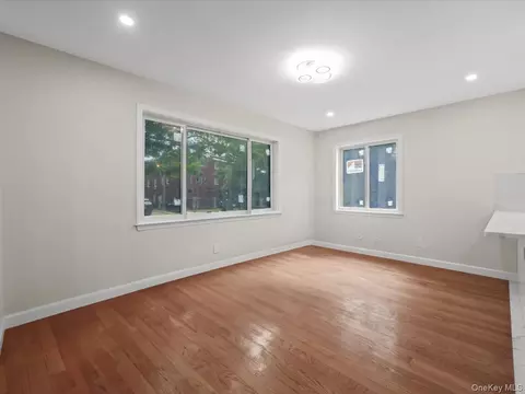 Living - 14729 70th Ave, Flushing, NY 11367 photo 2 of 7