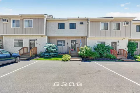 6306 Chelsea Cv N, Beekman, NY 12533