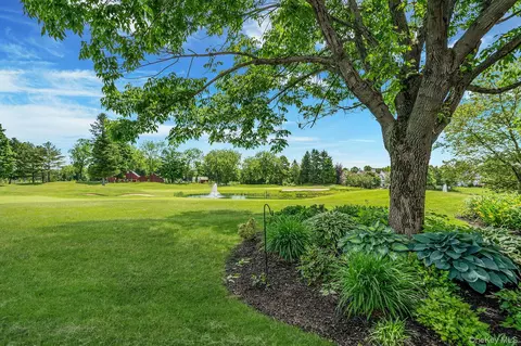 Exterior - 15 Hamlet Dr, Commack, NY 11725 photo 3 of 7