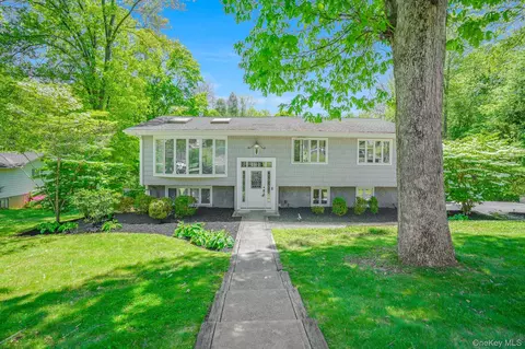 53 Tanager Rd, Mahopac, NY 10541