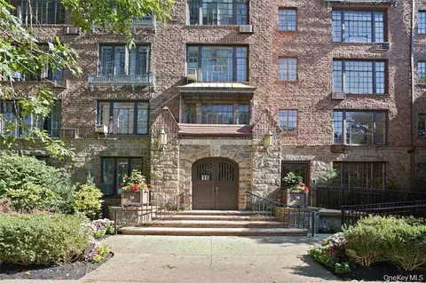 20 Continental Ave #1-G, New York, NY 11375