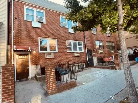 41-08 111th St, New York, NY 11368