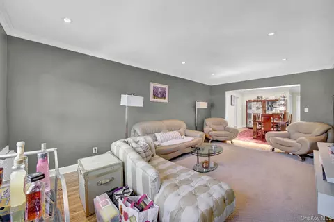 Living - 1209 E Broadway #D23, Hewlett, NY 11557 photo 2 of 2