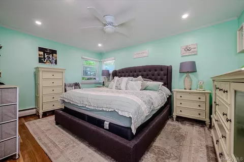 Bedroom - 120 Sutton Dr, Plainview, NY 11803 photo 1 of 2