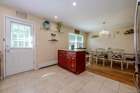 Other - 120 Sutton Dr, Plainview, NY 11803 photo 2 of 8