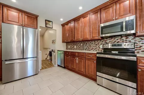 Kitchen - 120 Sutton Dr, Plainview, NY 11803 photo 1 of 2