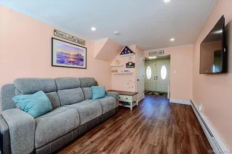 Entry Way - 120 Sutton Dr, Plainview, NY 11803 photo 2 of 2