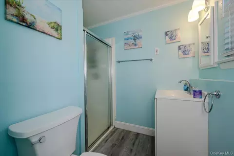 Bath - 120 Sutton Dr, Plainview, NY 11803 photo 2 of 2