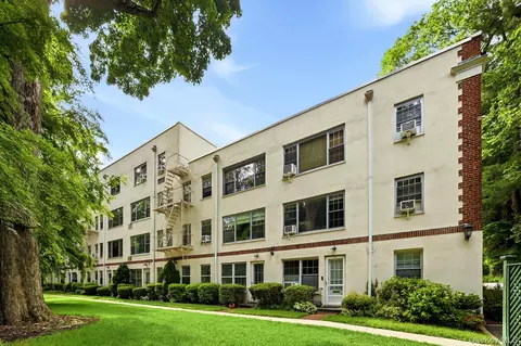 22 Alden Pl #22, Bronxville, NY 10708