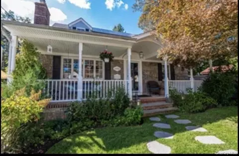 1984 Russell St, Bellmore, NY 11710