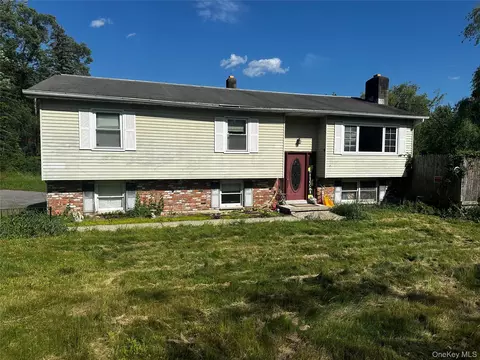 1425 State Route 32, Wallkill, NY 12589