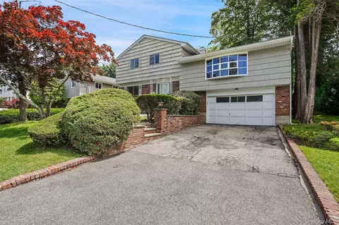 41 Shepherds Dr, Scarsdale, NY 10583