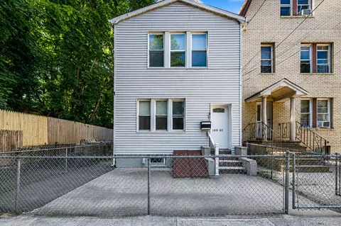 10003 88th Ave, New York, NY 11418