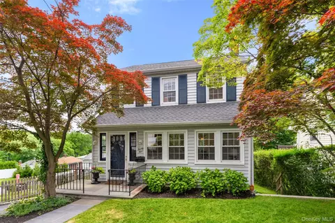 25 Pinebrook Rd, New Rochelle, NY 10801