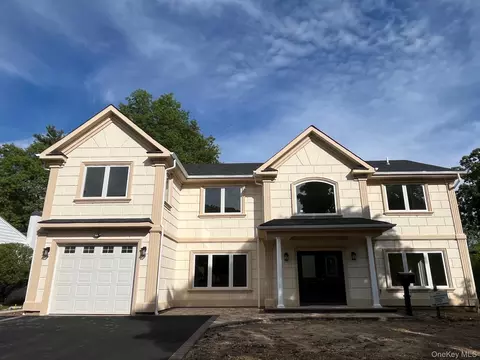 114 Maytime Dr, Jericho, NY 11753