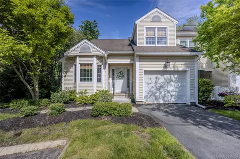 63 Spruce Ridge Dr, Fishkill, NY 12524