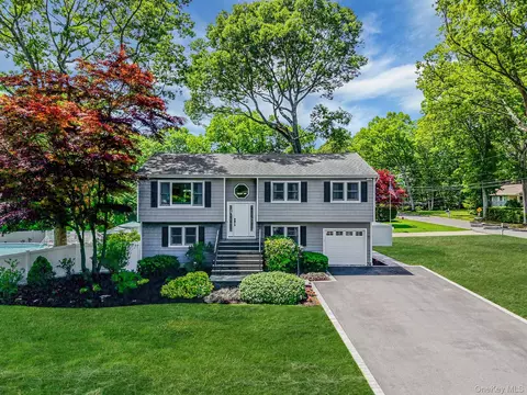 74 Hilltop Dr # A, Smithtown, NY 11787