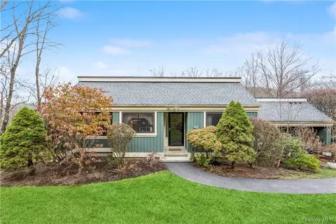 33 Heritage Hls #A, Somers, NY 10589