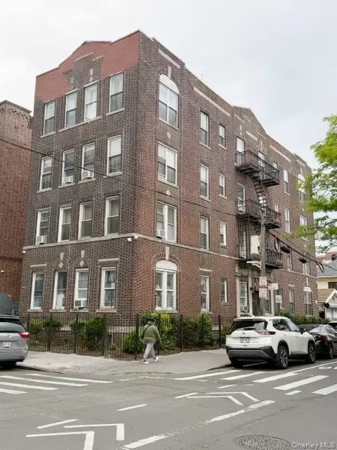 87-16 Britton Ave, Elmhurst, NY 11373