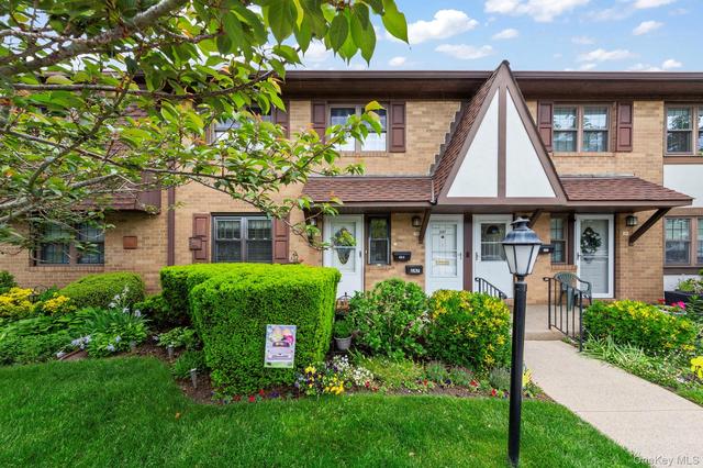 248 Mariners Way, Copiague, NY 11726