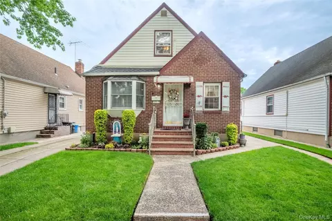 244-31 86th Rd, New York, NY 11426