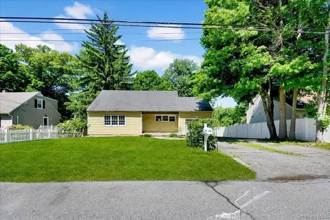 66 Cordwood Rd, Cortlandt, NY 10567