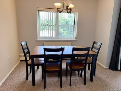 Dining - 1 Lakeview Dr #4-0, Peekskill, NY 10566 photo 2 of 3