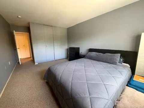 Bedroom - 1 Lakeview Dr #4-0, Peekskill, NY 10566 photo 2 of 3