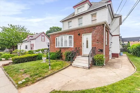 164 Jefferson St, Inwood, NY 11096
