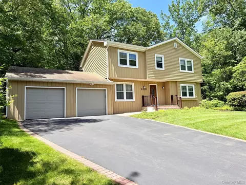 600 Scraggy Hill Rd, Port Jefferson, NY 11777