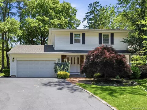 161 Cow Neck Rd, North Hempstead, NY 11050