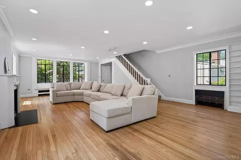 Living - 51 Pinesbridge Rd, New Castle, NY 10562 photo 1 of 4