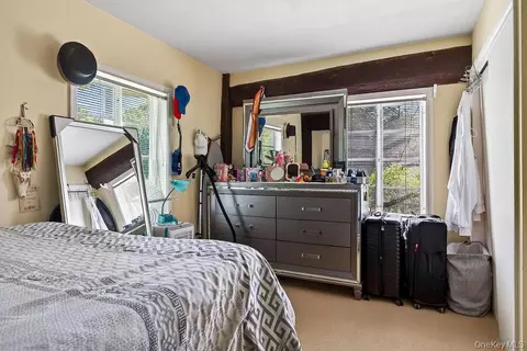 Bedroom - 51 Pinesbridge Rd, New Castle, NY 10562 photo 7 of 9