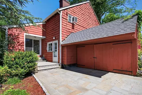 Exterior - 51 Pinesbridge Rd, New Castle, NY 10562 photo 4 of 6