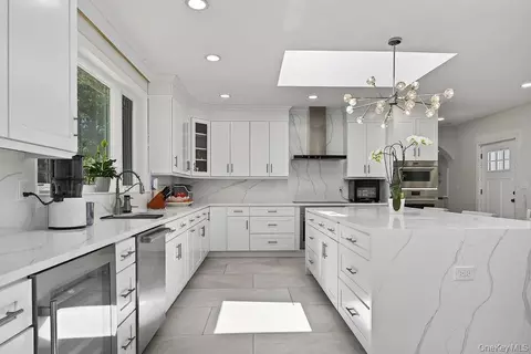 Kitchen - 51 Pinesbridge Rd, New Castle, NY 10562 photo 2 of 5