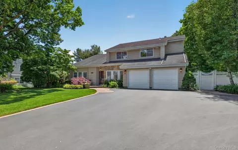49 Annandale Rd, Commack, NY 11725