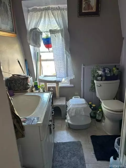 Bath - 237 Spring St, Ossining, NY 10562 photo 3 of 3