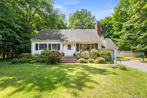 13 Provost Dr, Ramapo, NY 10901