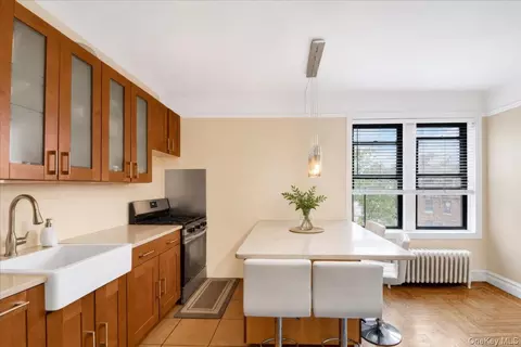 3398 Wayne Ave #C61, New York, NY 10467