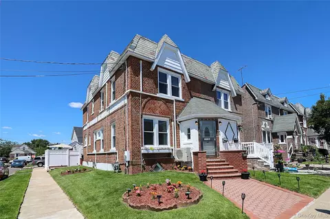 95-20 239th St, Hempstead, NY 11001
