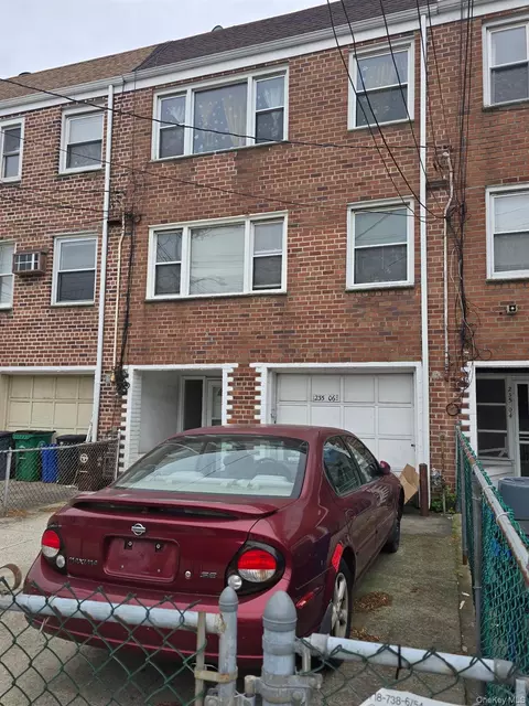 235-06 Hillside Ave, New York, NY 11427