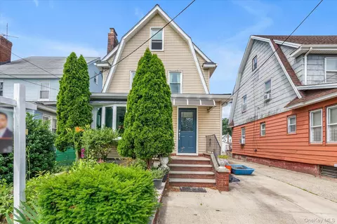 10414 212th St, New York, NY 11429