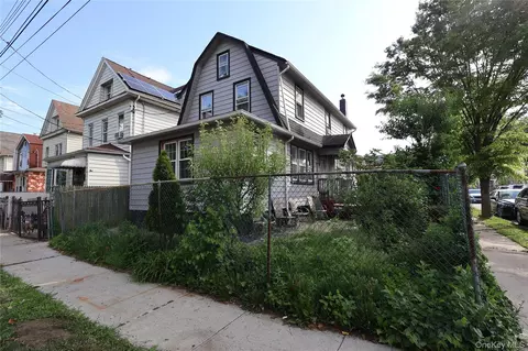 94-02 125th St, South Richmond Hill, NY 11419