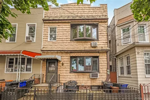 6149 62nd Rd, New York, NY 11379