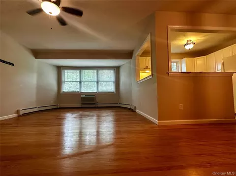 Living - 249 Fairharbor Dr #249, Patchogue, NY 11772 photo 1 of 5