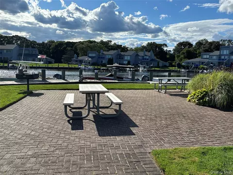 Exterior - 249 Fairharbor Dr #249, Patchogue, NY 11772 photo 5 of 9